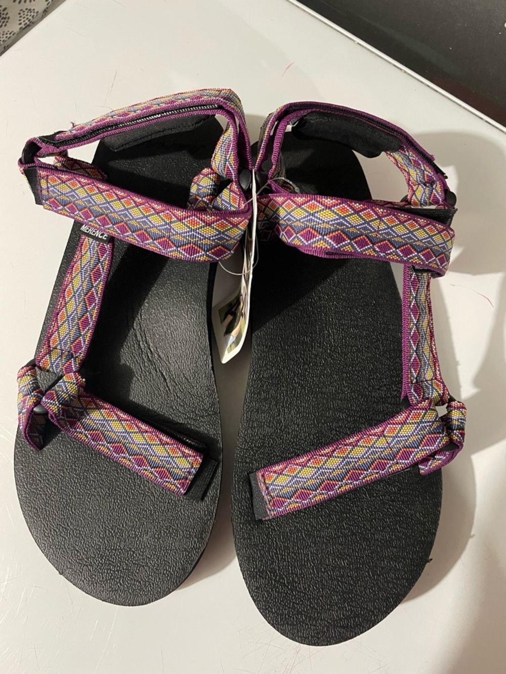 Merence Women's athletic sandals, Cushioned foam Footbed